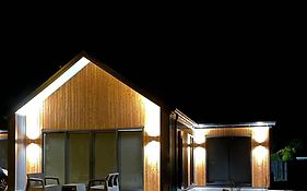 Studio 4 - New & Central